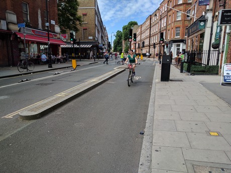 Segregated cycle track